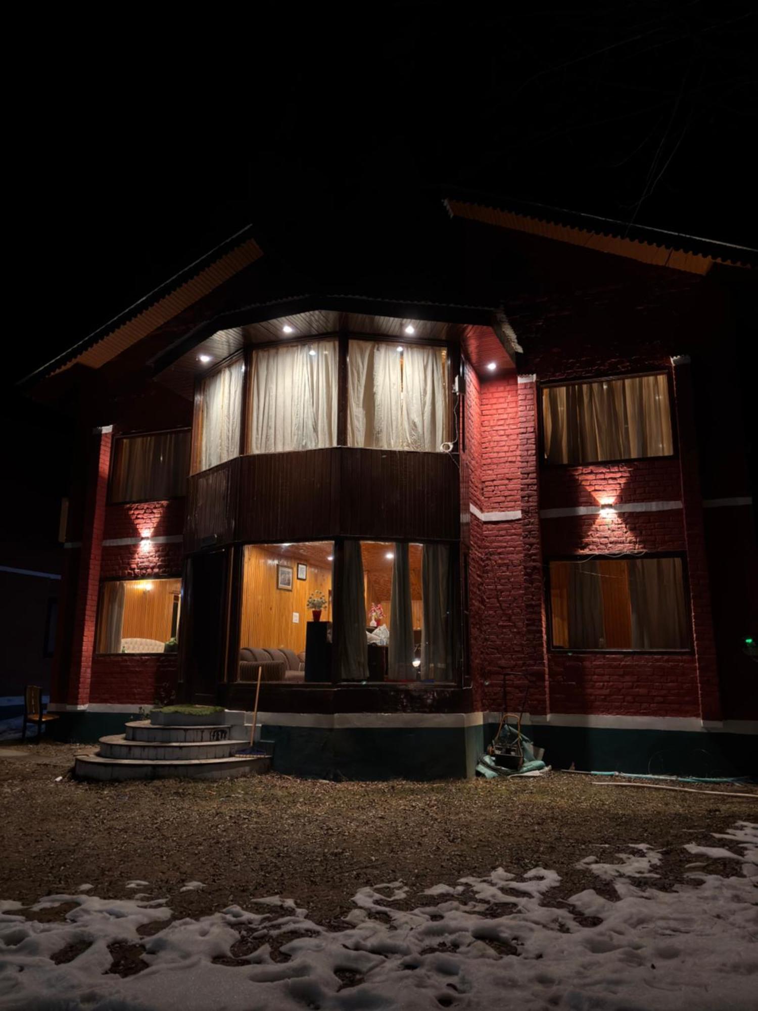 The Pinus Resort Pahalgām Extérieur photo