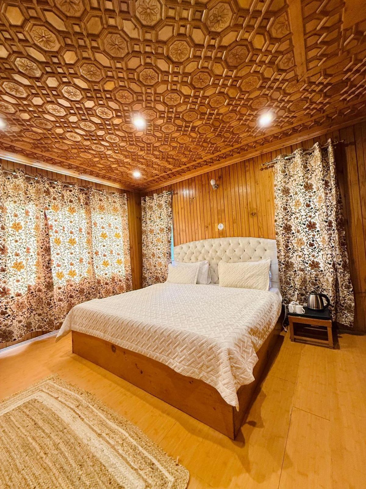 The Pinus Resort Pahalgām Extérieur photo